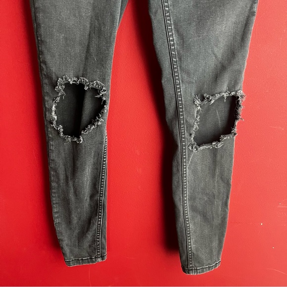 Free People Distressed Knee Denim Jeans - Picture 7 of 7